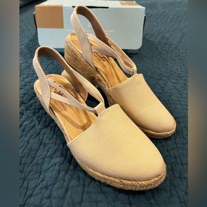 Lifestride Katrina 2 Cream Espradrille Slip On Wedge Sandal NIB